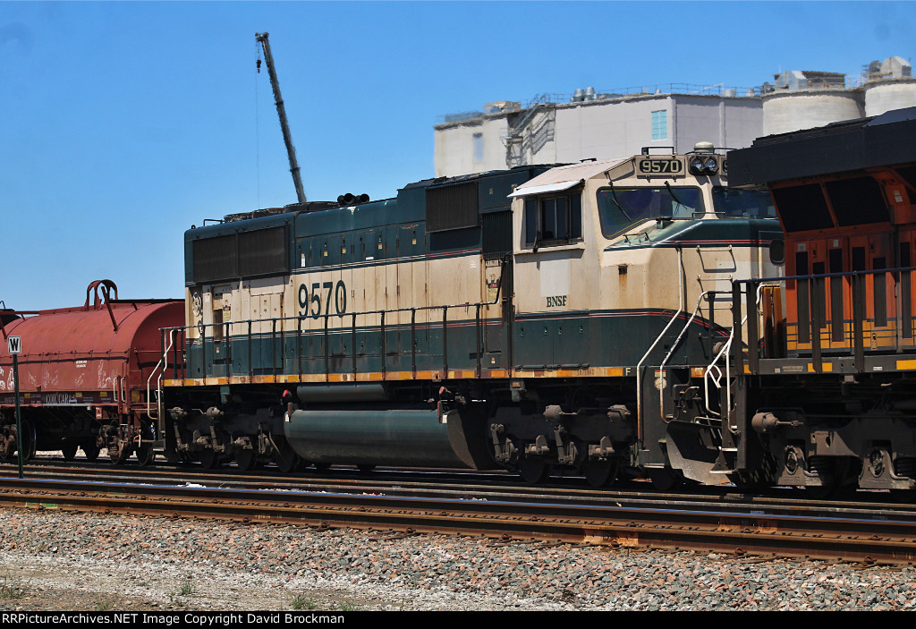 BNSF 9570